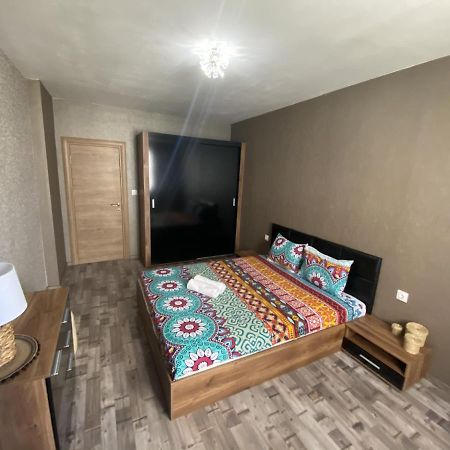 صوفيا Lovely Cozy Apartment المظهر الخارجي الصورة