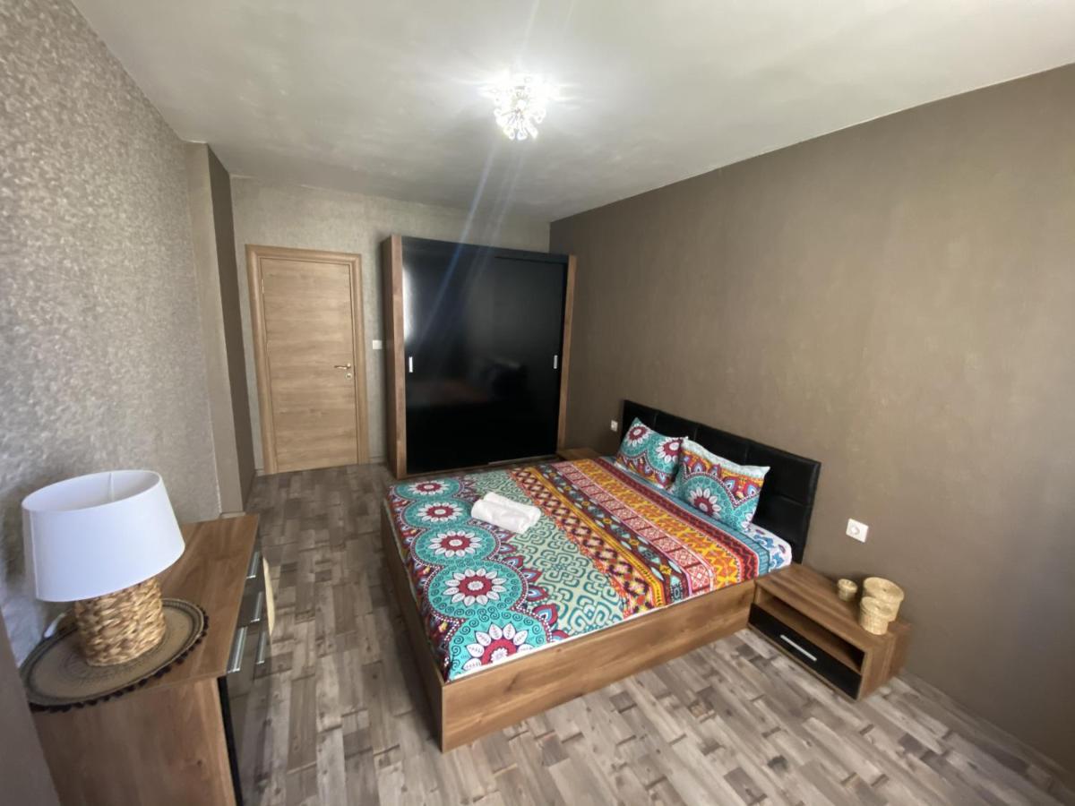 صوفيا Lovely Cozy Apartment المظهر الخارجي الصورة